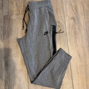 Nike Heather Gray Tech Fleece Sweatpants with Black Details